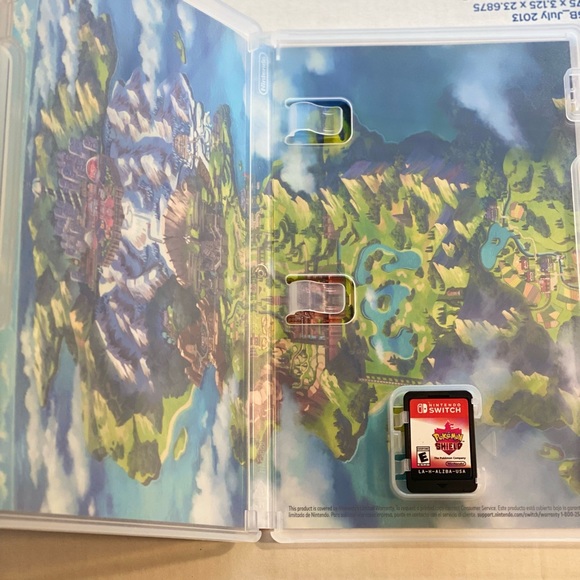 Pokemon Shield for Nintendo Switch - Picture 3 of 3
